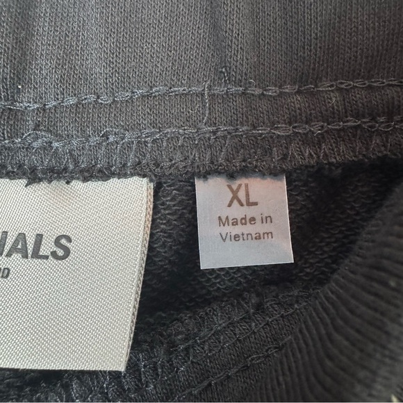 Essentials Fear of God Sweatshorts Black XL FW19 100% Cotton Men's Shorts Casual - Picture 4 of 11